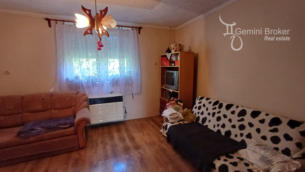 SZIN - 20 ročný 3izbový  prerobený rodinný dom