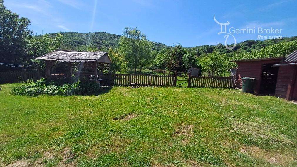 SZIN - 20 ročný 3izbový  prerobený rodinný dom