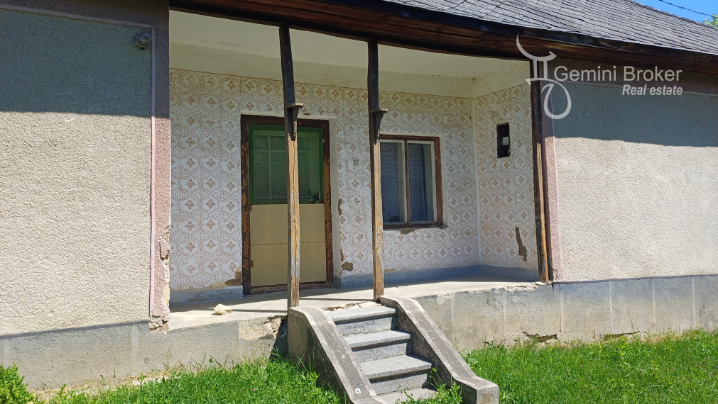 TORNASZENTJAKAB - 2 domy na jedom pozemku, 6 izieb