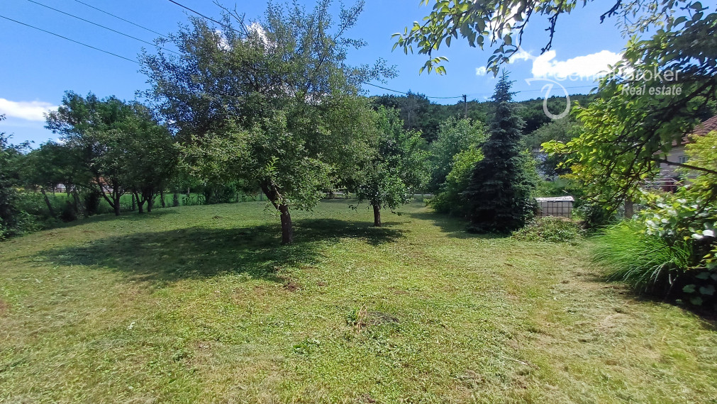 SZőlősardó - 3izbový rodinný dom vo veľmi zachovalom stave