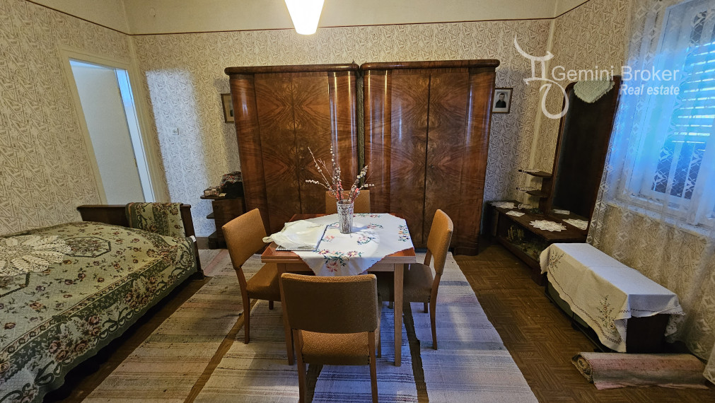 Perkupa - 3 izbový rodinný dom vo výbornom stave na krásnom pozemku 27á