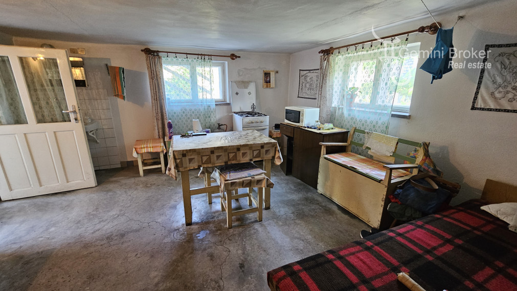 Perkupa - 3 izbový rodinný dom vo výbornom stave na krásnom pozemku 27á