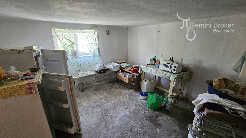 Perkupa - 3 izbový rodinný dom vo výbornom stave na krásnom pozemku 27á