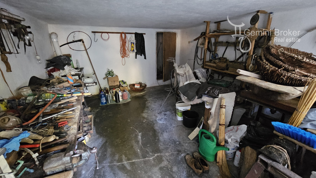 Perkupa - 3 izbový rodinný dom vo výbornom stave na krásnom pozemku 27á