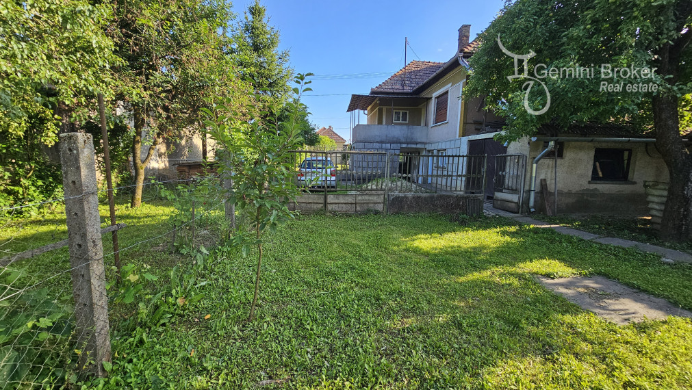 Perkupa - 3 izbový rodinný dom vo výbornom stave na krásnom pozemku 27á