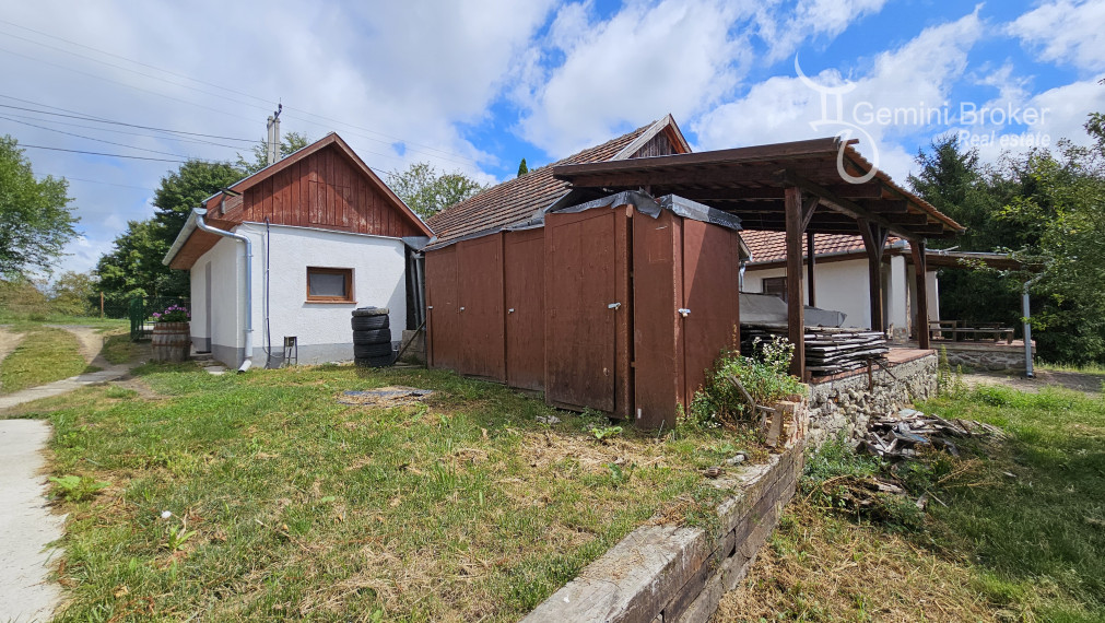 Vágáshuta - dva domy na jednom pozemku, panoramatický výhľad