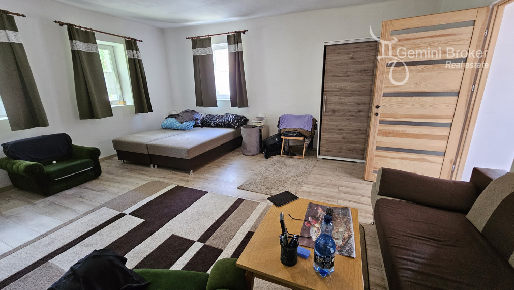 Vágáshuta - dva domy na jednom pozemku, panoramatický výhľad