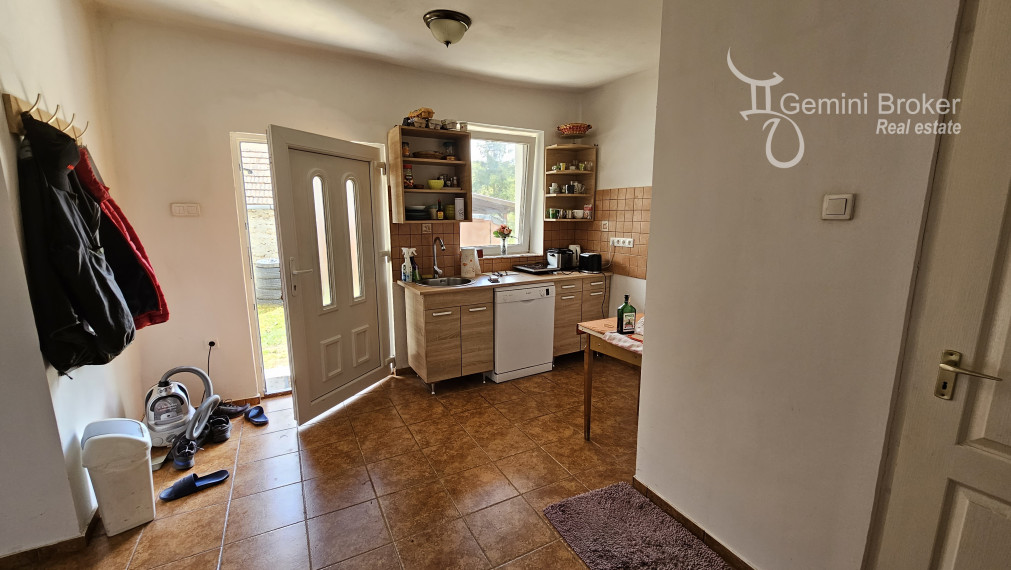 Vágáshuta - dva domy na jednom pozemku, panoramatický výhľad