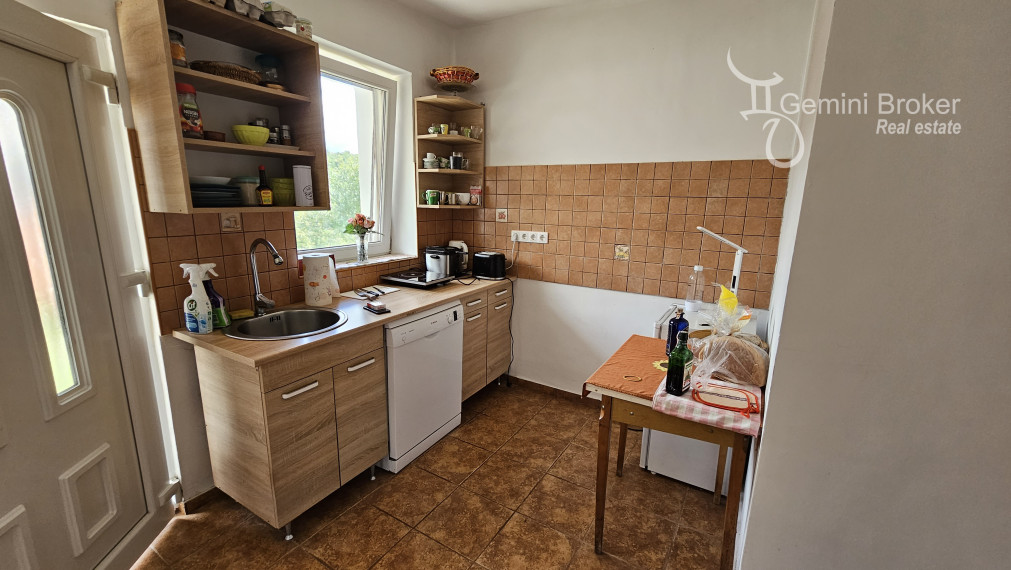 Vágáshuta - dva domy na jednom pozemku, panoramatický výhľad