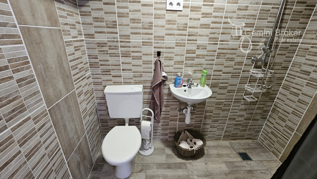 Vágáshuta - dva domy na jednom pozemku, panoramatický výhľad