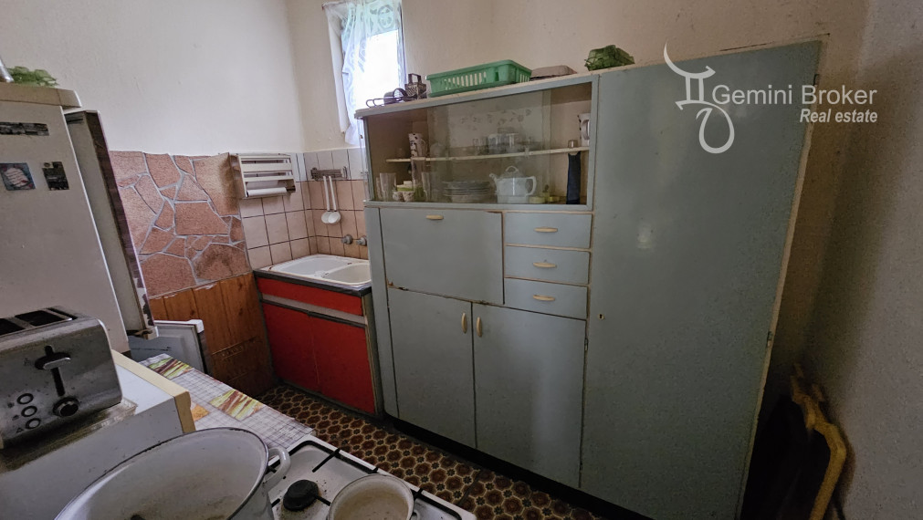 Vágáshuta - 3 izbový rodinný dom, pôvodný stav, nádherné prostredie