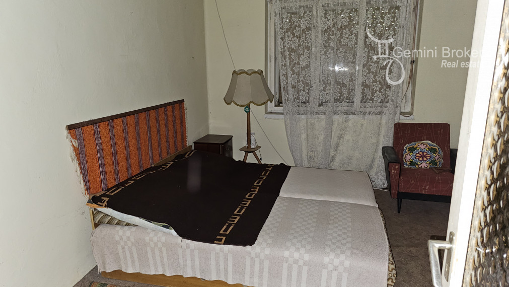 Vágáshuta - 3 izbový rodinný dom, pôvodný stav, nádherné prostredie