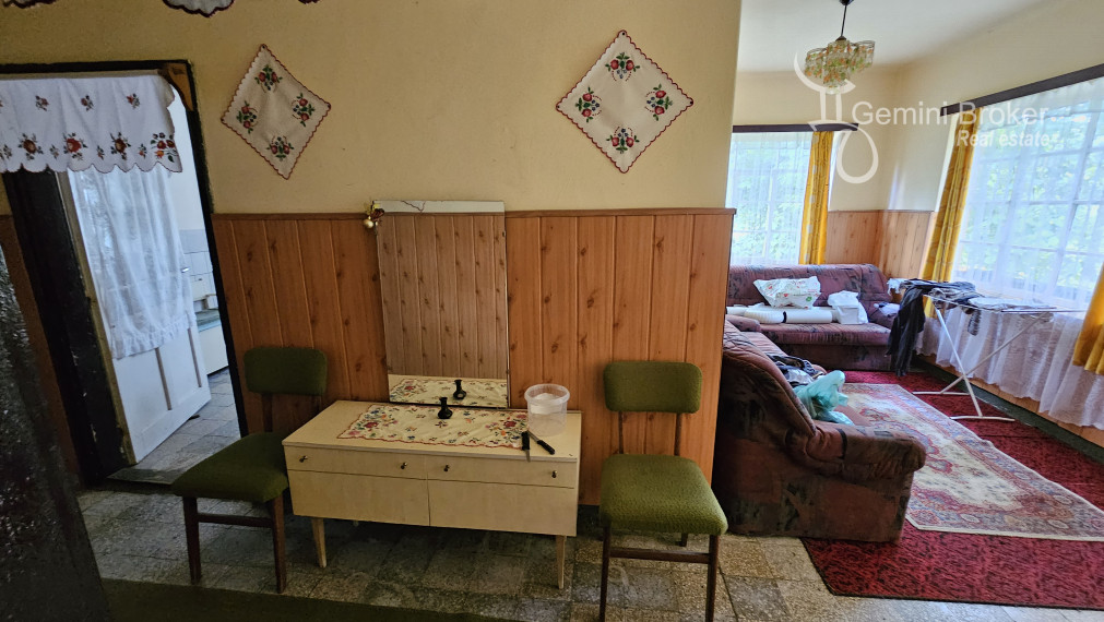 Vágáshuta - 3 izbový rodinný dom, pôvodný stav, nádherné prostredie