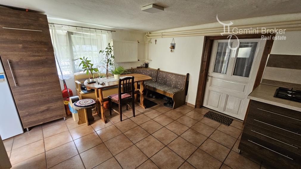 PERKUPA - nádherný 3 izbový rodinný dom, kompletná reknoštrukcia, 20á pozemok