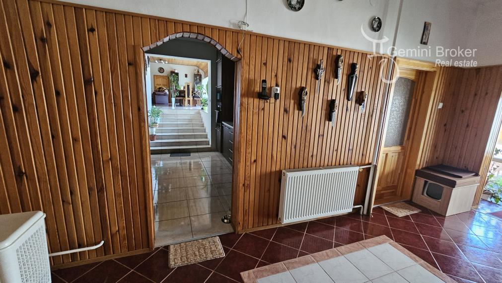 PERKUPA - nádherný 3 izbový rodinný dom, kompletná reknoštrukcia, 20á pozemok