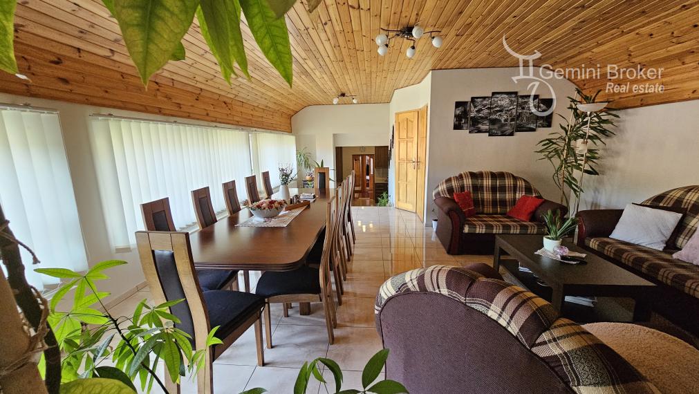 PERKUPA - nádherný 3 izbový rodinný dom, kompletná reknoštrukcia, 20á pozemok