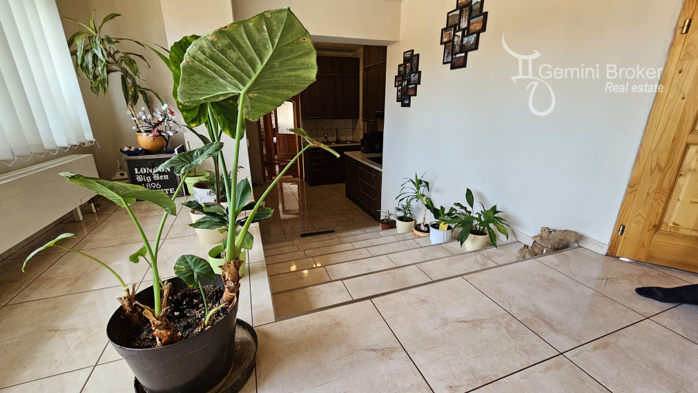 PERKUPA - nádherný 3 izbový rodinný dom, kompletná reknoštrukcia, 20á pozemok