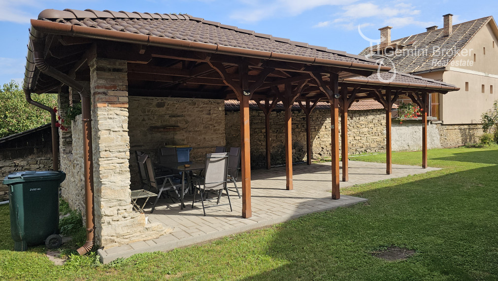 PERKUPA - nádherný 3 izbový rodinný dom, kompletná reknoštrukcia, 20á pozemok