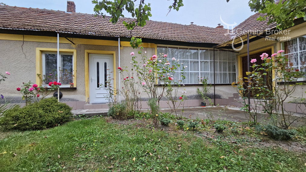 Hollóháza - udržiavaný 3 izbový rodinný dom na peknom pozemku