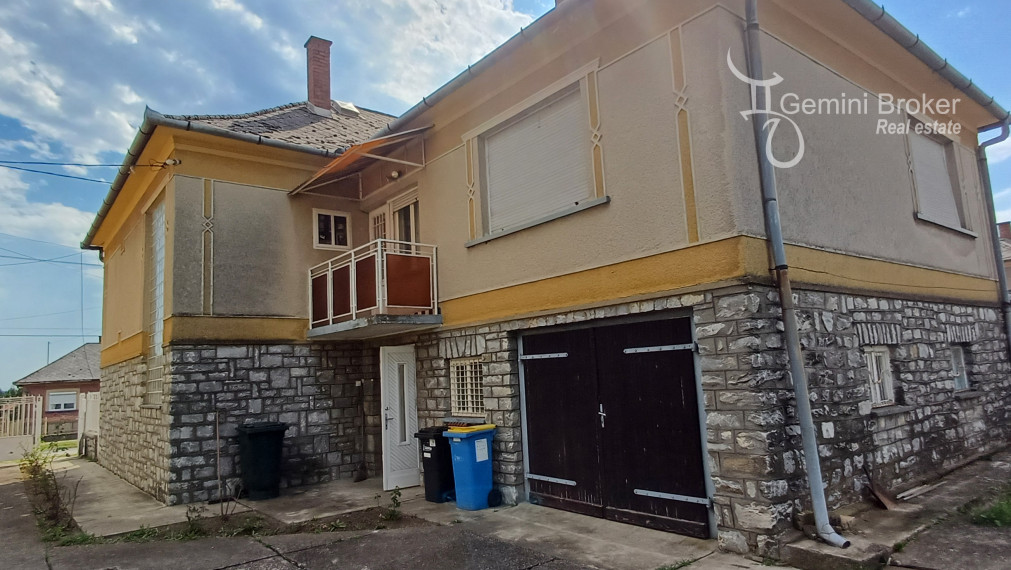 SZALONNA- krásny dvojgeneračný RD pri jazere Rakaca