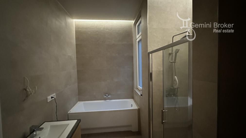 BUDAPEST VI v historickom centre 2 izbový byt na predaj pri železničnej stanici Nyugati