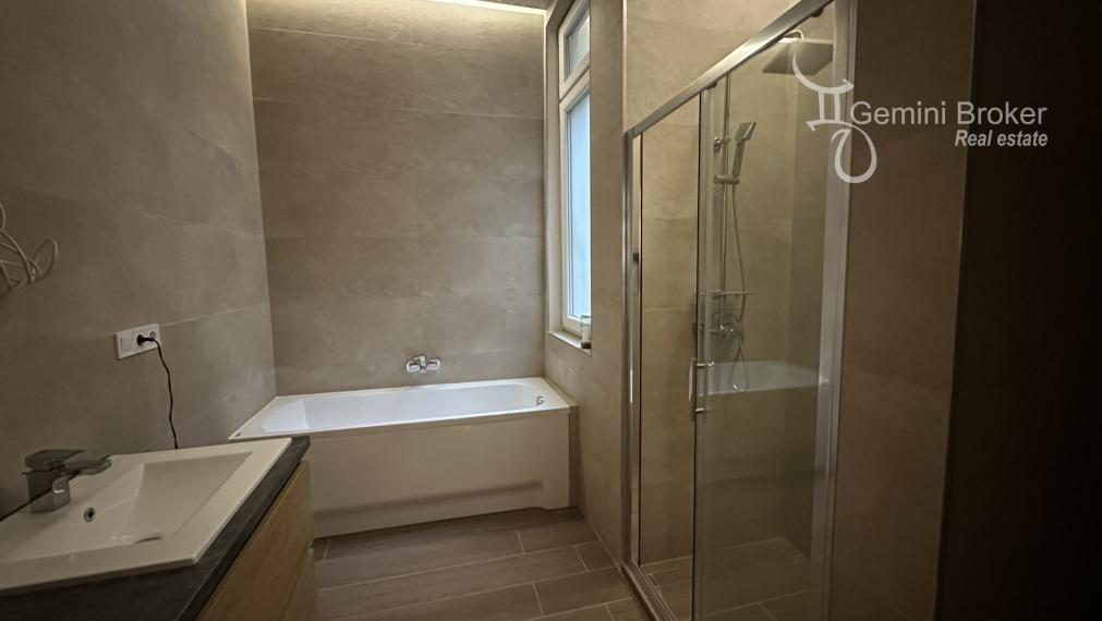 BUDAPEST VI v historickom centre 2 izbový byt na predaj pri železničnej stanici Nyugati