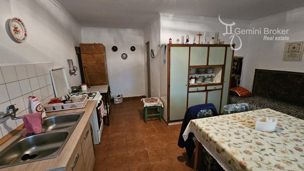 VÁGÁSHUTA 2 izbový vidiecky rodinný dom