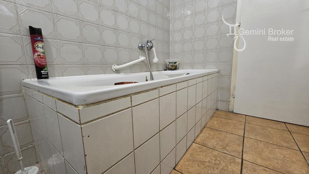 VÁGÁSHUTA 2 izbový vidiecky rodinný dom