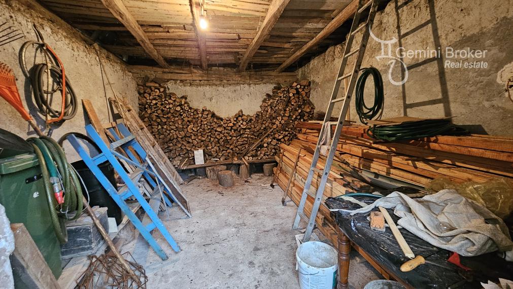 VÁGÁSHUTA 2 izbový vidiecky rodinný dom