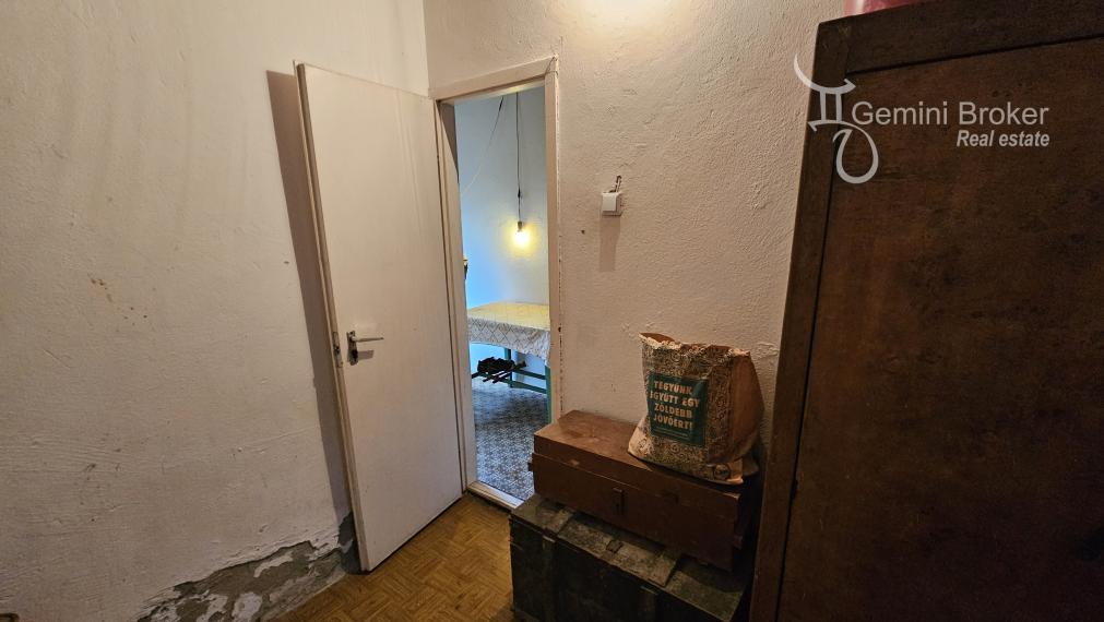 VÁGÁSHUTA 2 izbový vidiecky rodinný dom