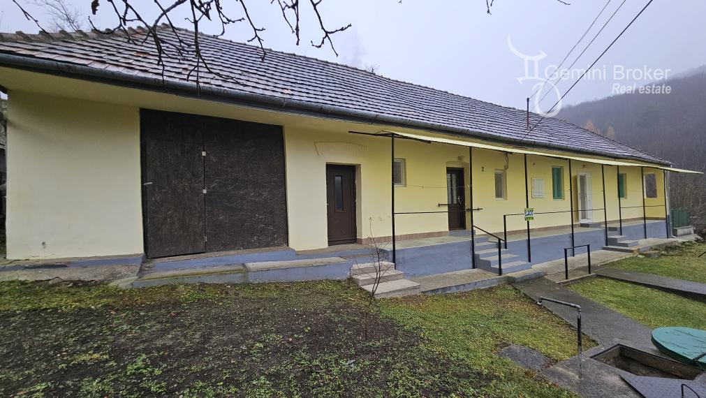 VÁGÁSHUTA 2 izbový vidiecky rodinný dom
