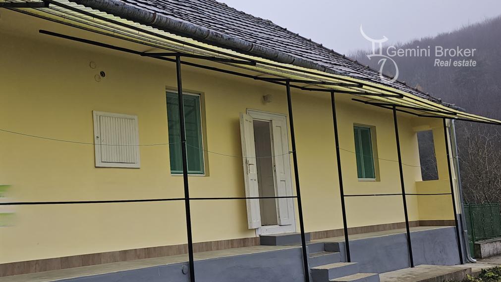 VÁGÁSHUTA 2 izbový vidiecky rodinný dom