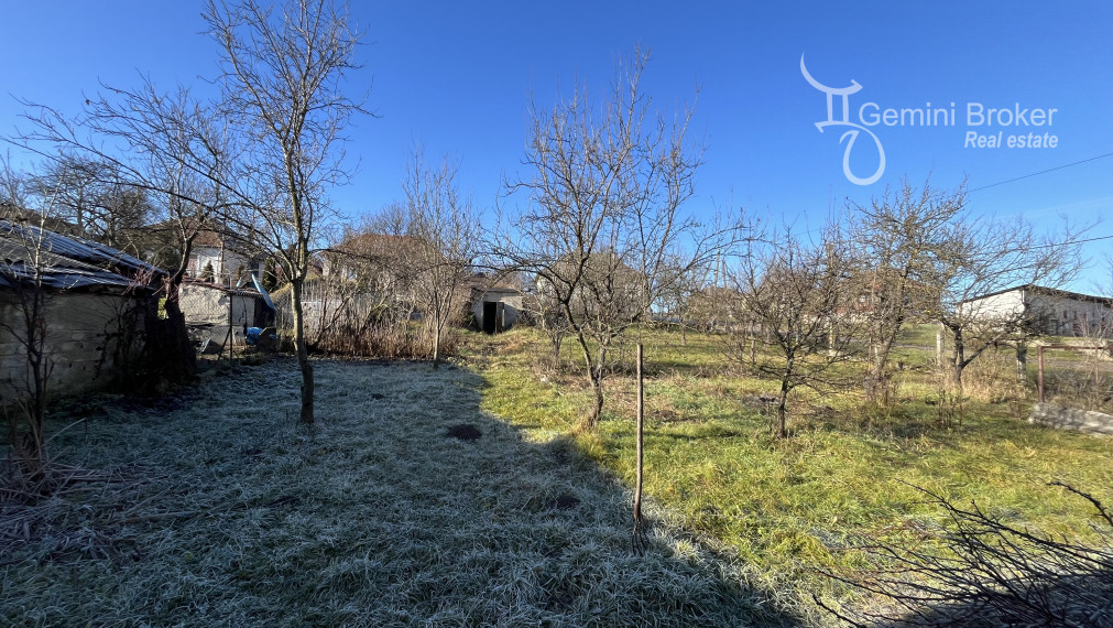 Felsőtelekes trojizbový dom s terasou a veľkým pozemkom