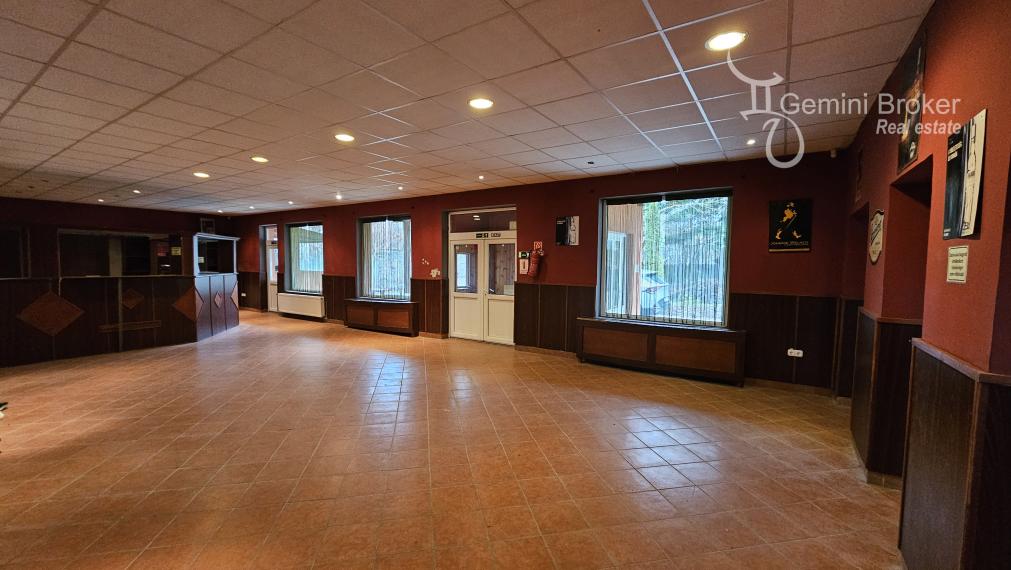 Pálháza - na predaj obchodné priestory