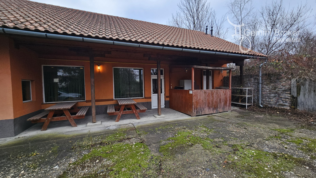 Pálháza - na predaj obchodné priestory