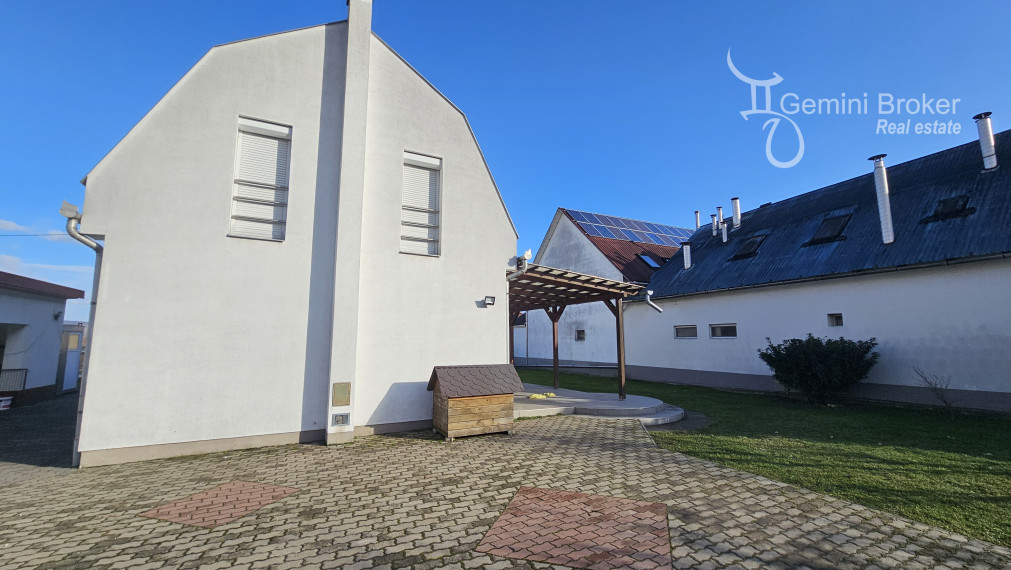 Sátoraljaújhely - Slovenské Nové Mesto - veľký rodinný dom s podnikaním