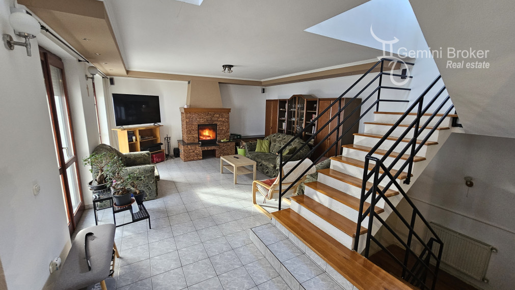 Sátoraljaújhely - Slovenské Nové Mesto - veľký rodinný dom s podnikaním