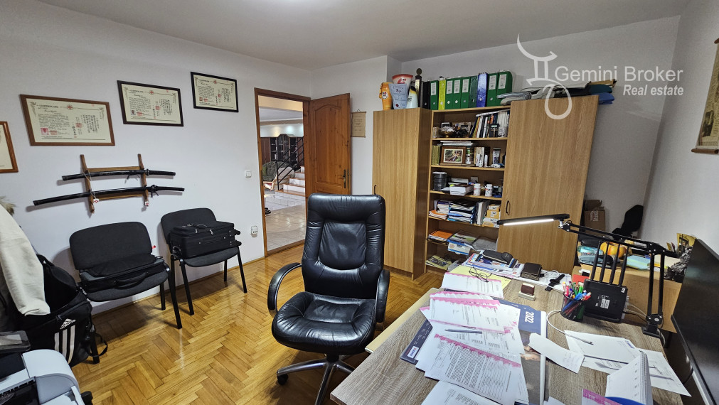 Sátoraljaújhely - Slovenské Nové Mesto - veľký rodinný dom s podnikaním