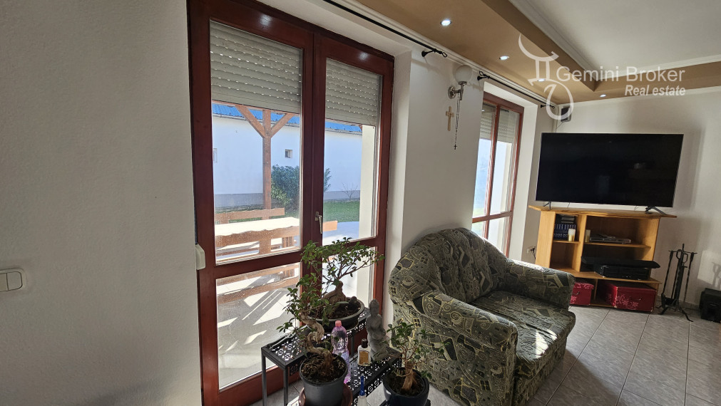 Sátoraljaújhely - Slovenské Nové Mesto - veľký rodinný dom s podnikaním