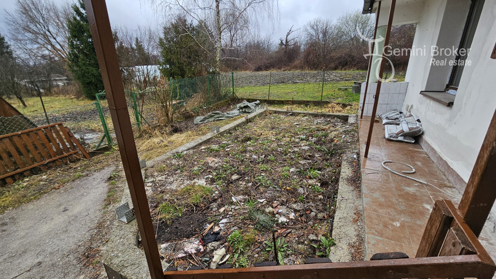 GEMINIBROKER Vám ponúka útulný dvojizbový dom v obci Nyíri v tichej uličke