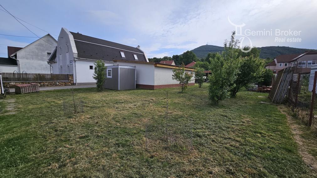 Sátoraljaújhely - Slovenské Nové Mesto - veľký rodinný dom s podnikaním