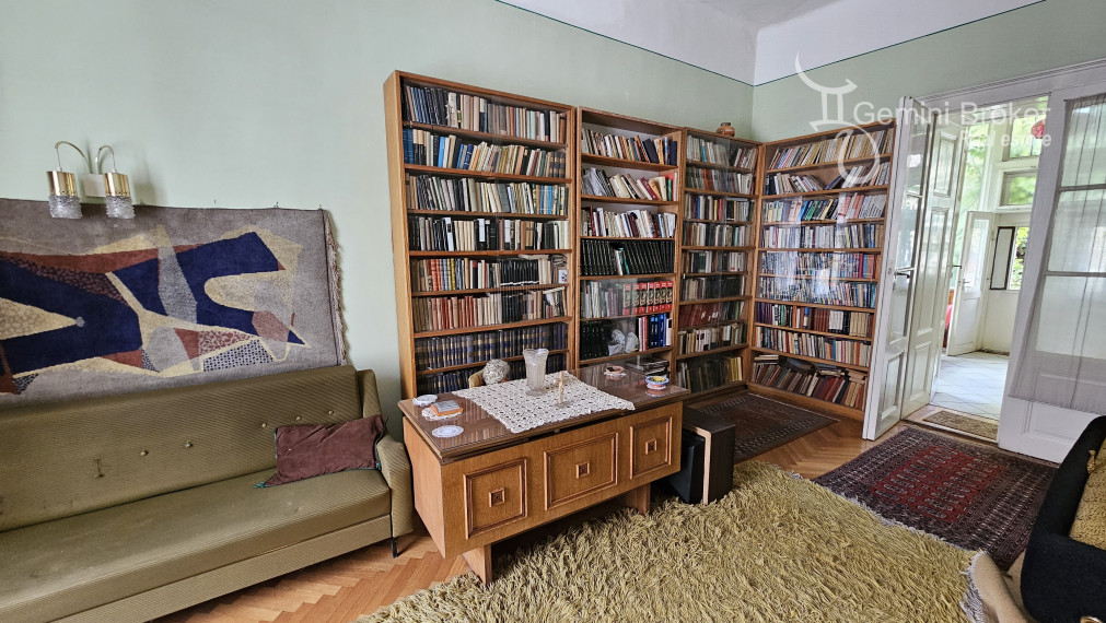 Sátoraljaújhely - 4 izbový rodinný dom v centre mesta s dvojgarážou