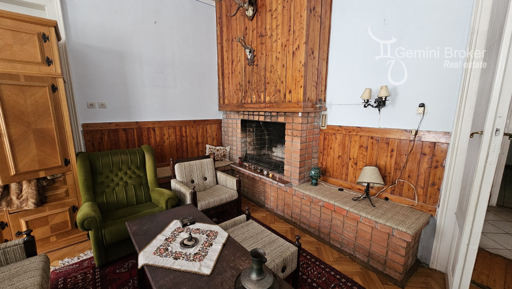 Sátoraljaújhely - 4 izbový rodinný dom v centre mesta s dvojgarážou