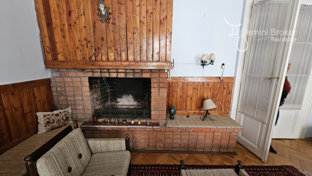 Sátoraljaújhely - 4 izbový rodinný dom v centre mesta s dvojgarážou