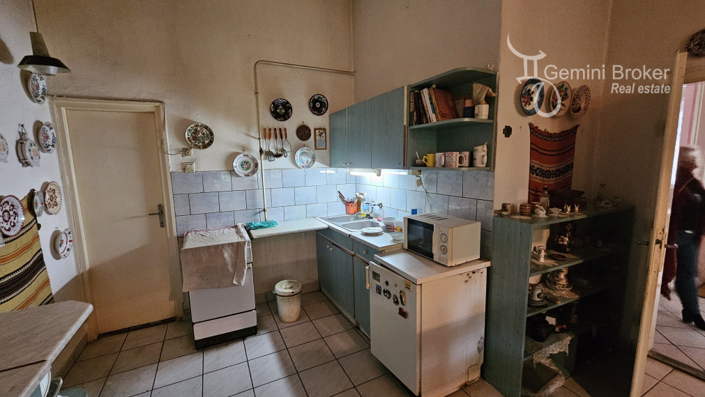 Sátoraljaújhely - 4 izbový rodinný dom v centre mesta s dvojgarážou