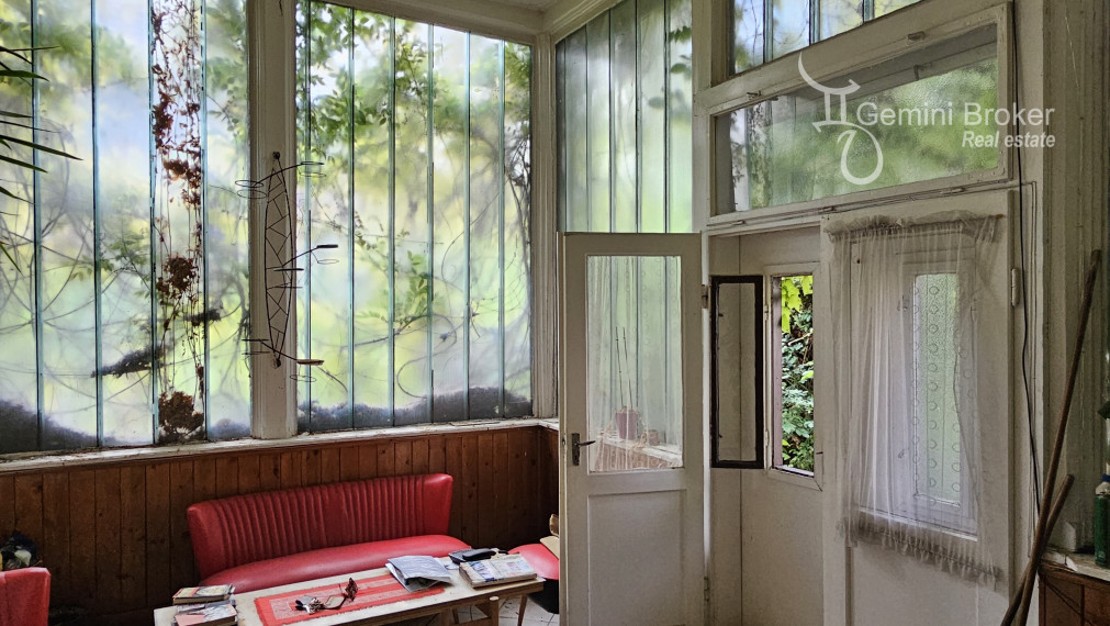 Sátoraljaújhely - 4 izbový rodinný dom v centre mesta s dvojgarážou