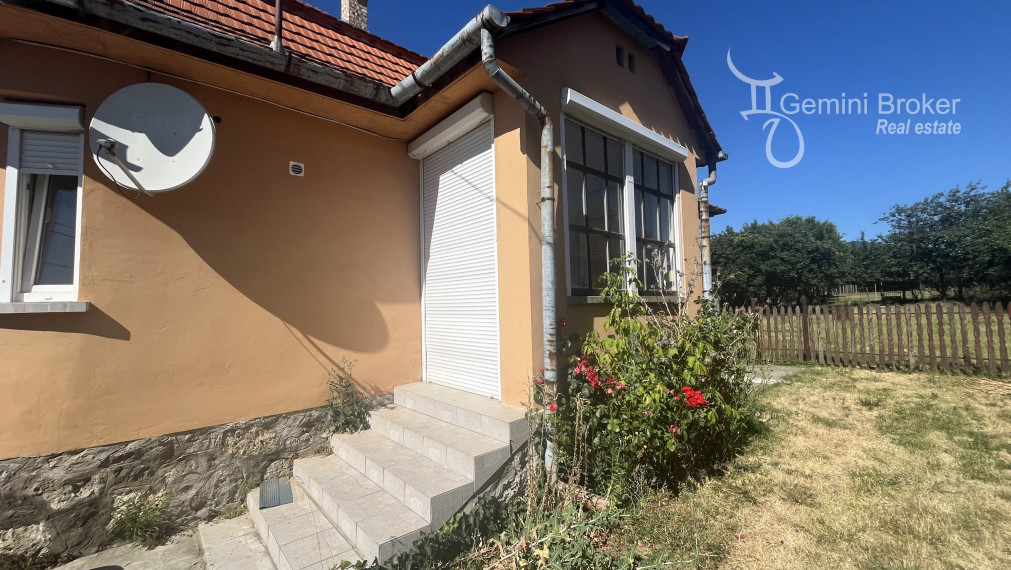 Vilmány - rodinný dom po  rekonštrukcii, veľký pozemok