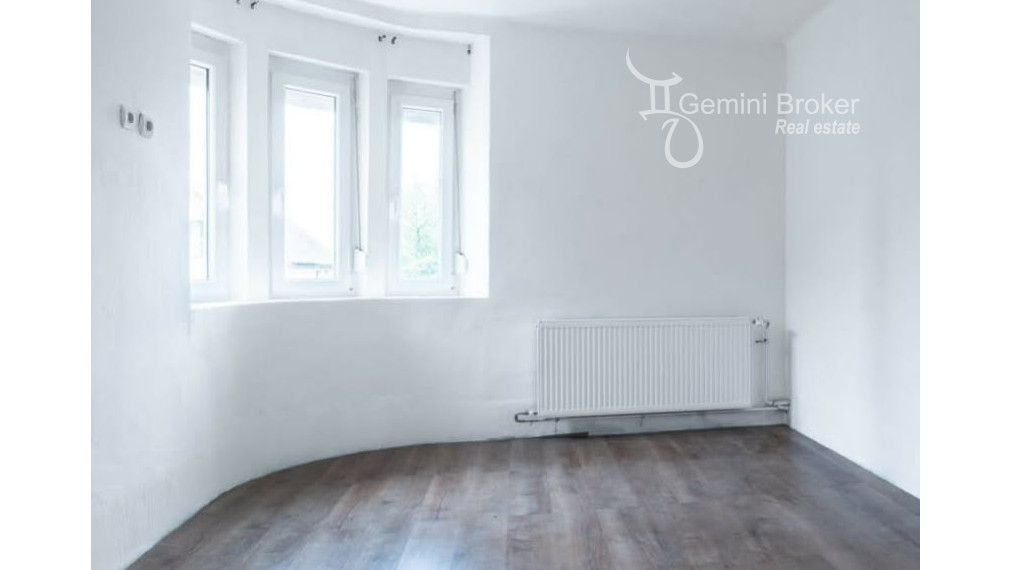 Vilmány - rodinný dom po  rekonštrukcii, veľký pozemok