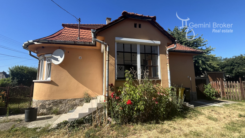 Vilmány - rodinný dom po  rekonštrukcii, veľký pozemok