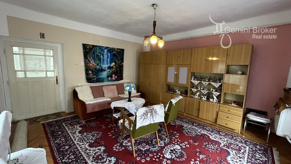 Szalonna - 3i RD pri jazere Rakaca v dobrom stave len 1h od Košíc